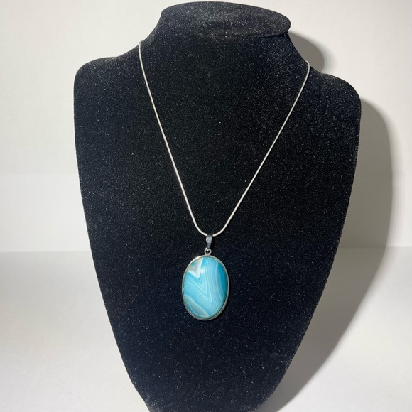 Blue Carnelian Oval Necklace - Picture 2 of 2